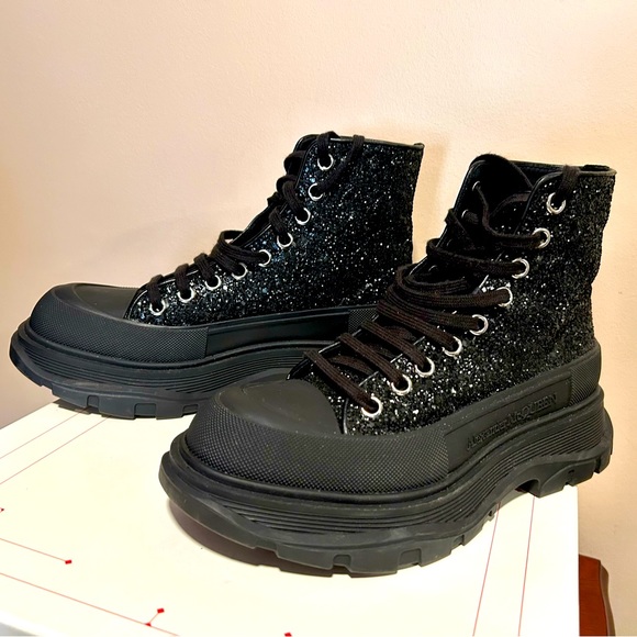 Alexander McQueen Treadslick Black Crystal Boots - Picture 2 of 7